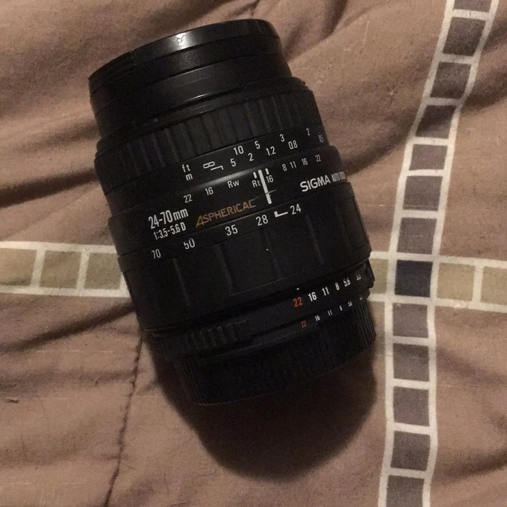 Nikon lens 24-70mm with sigma auto focus